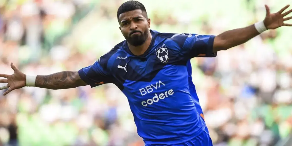 Aguirre en su paso por Rayados / @Rayados