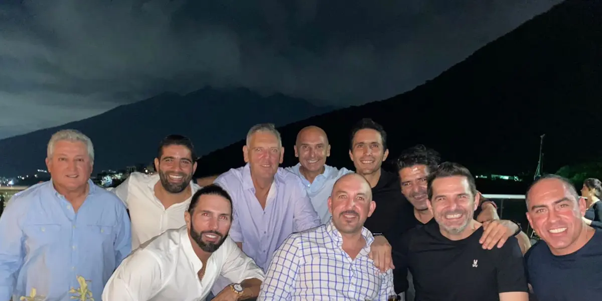 Aldo de Nigris pasó un momento alegre con sus amigos más cercanos