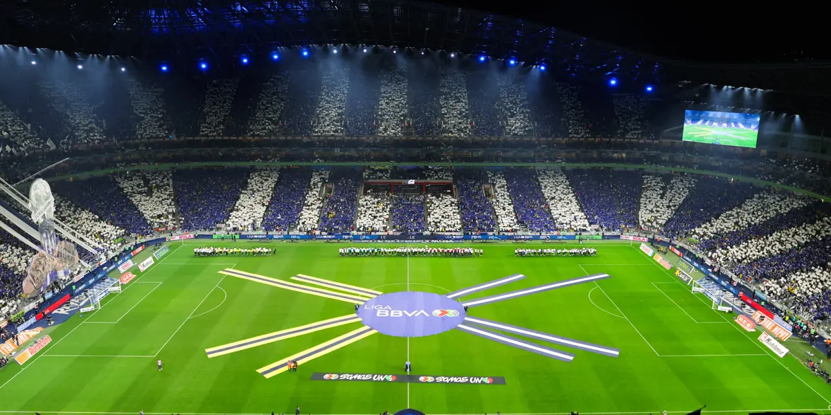 Cancha del BBVA previo al inicio del juego / @Rayados