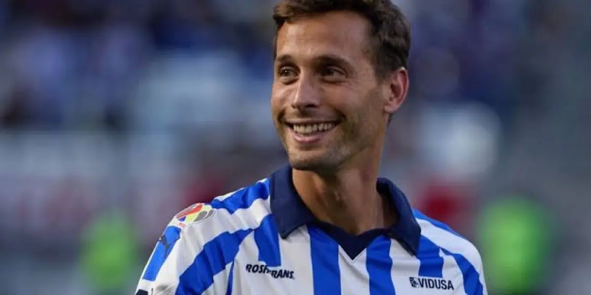 Emotivo momento se vivió entre Sergio Canales y su familia