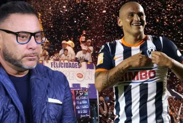Es multi campeón con Monterrey, pero la mala jugada del Turco pondría fin a su carrera en Rayados