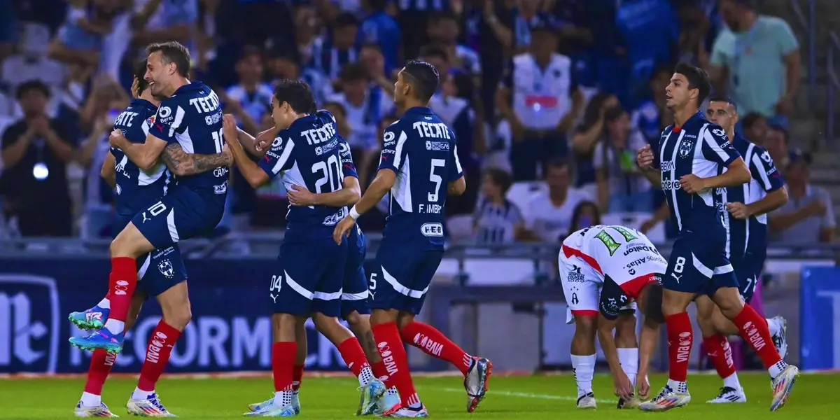 Jugadores de Rayados celebran/FOTO: X Chivas