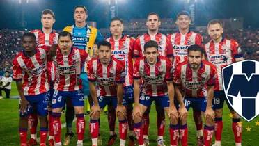 Jugadores de San Luis y escudo de Rayados/FOTO: X San Luis