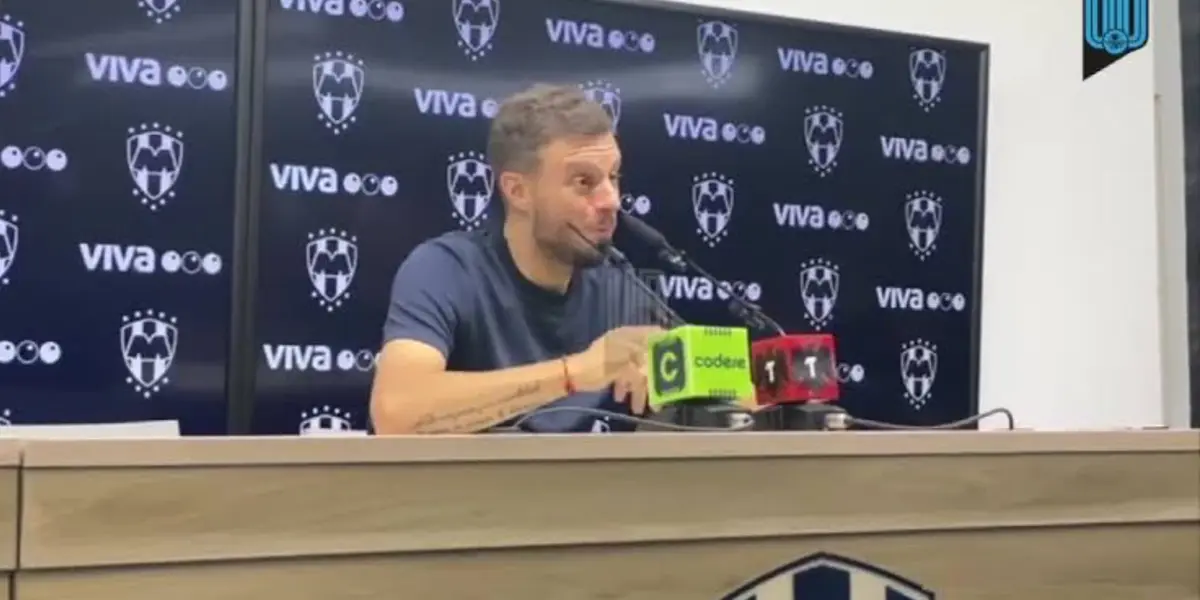 Martín Anselmi en conferencia - Foto: Captura de pantalla