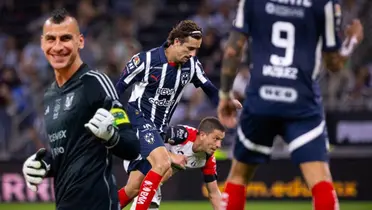 Nahuel con jugadores de Tigres/FOTO: Rayados