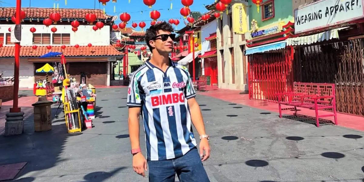 Óliver Torres y su jersey retro de Rayados - Foto: Captura de pantalla