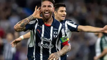 Sergio Ramos anota su primer gol con la camiseta de los Rayados. (Fuente: EFE)