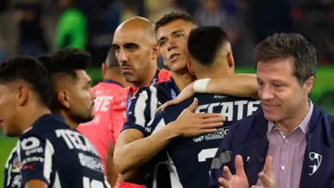 Tato y jugadores de Rayados/FOTO: Mexsport