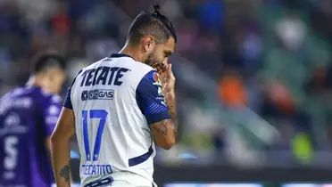 Tecatito penal recibió una falta en el área rival pero la acción no fue silbada | Foto: Excélsior