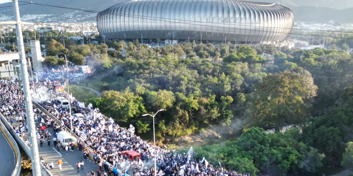 Toma aérea del Gigante de Acero / @SancadillaNorte