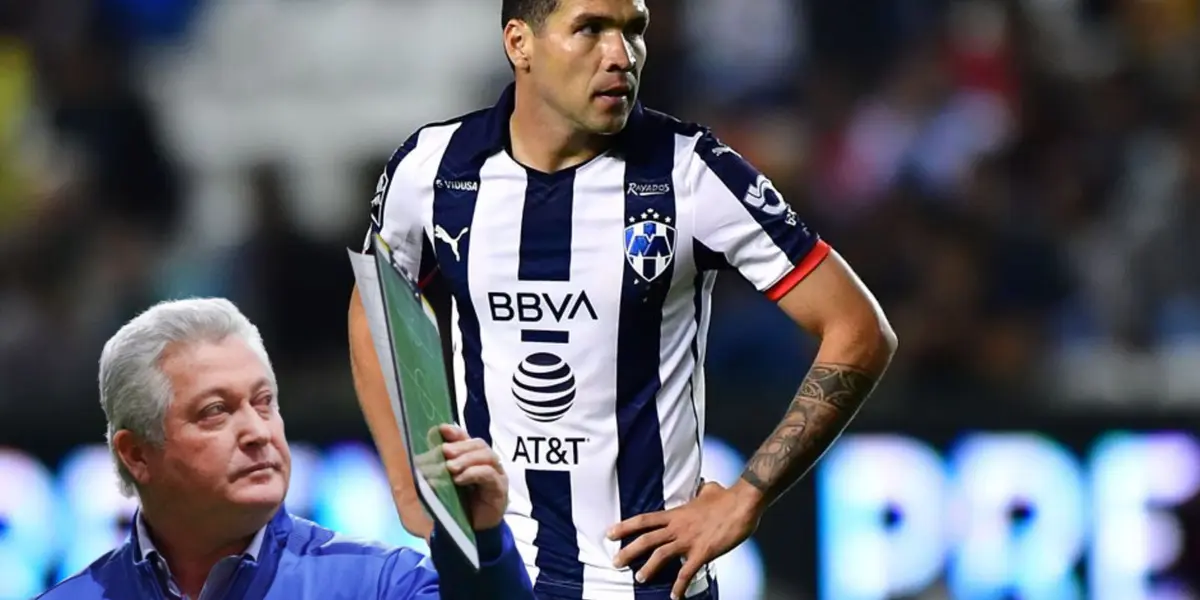 Vucetich lo ha dejado en el banquillo de suplentes y las especulaciones comenzaron sobre un posible problema